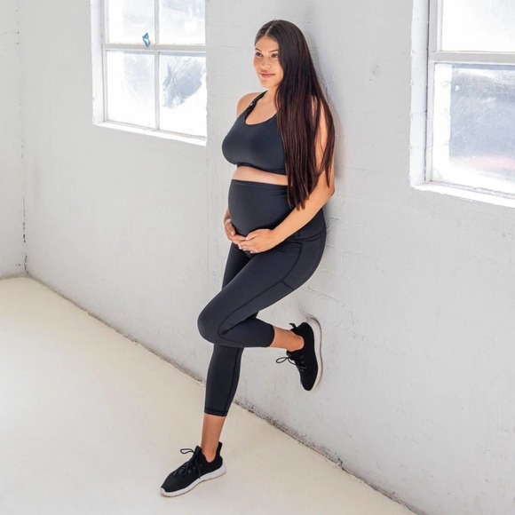 Senita Athletics Mamacita Maternity Capris in Black Size XS Gym Athletic Sporty - Picture 4 of 15